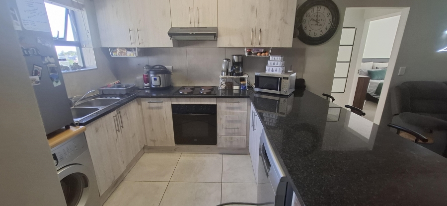 To Let 2 Bedroom Property for Rent in Brackenfell South Western Cape